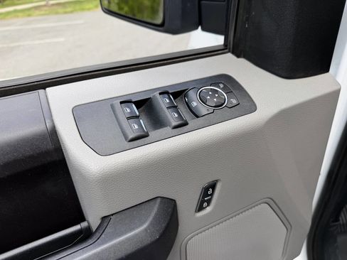 Used 2018 Ford F150 XL w/ Equipment Group 101A Mid image 12