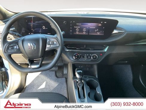 Used 2025 Buick Envista Preferred FWD image 10