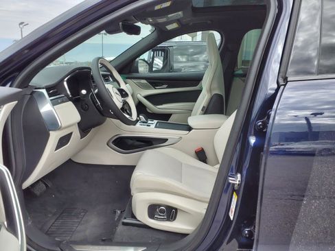 Certified 2026 Jaguar F-PACE R-Dynamic S image 10