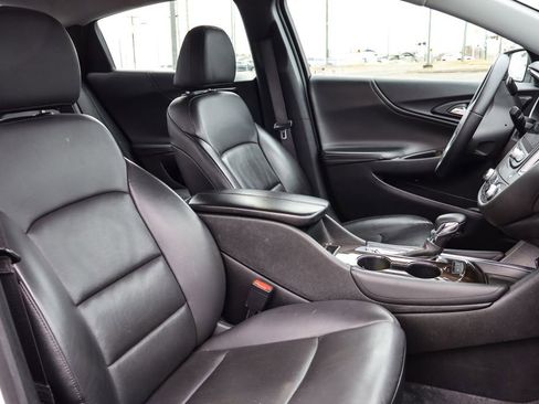 Used 2024 Chevrolet Malibu LT image 14