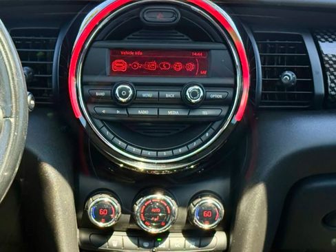 Used 2015 MINI Cooper S image 12