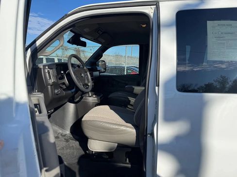 Used 2020 Chevrolet Express 3500 LT w/ LT Preferred Equipment Group image 10