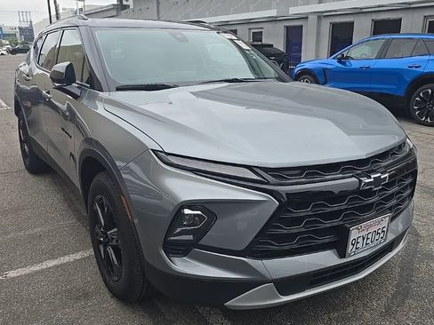 Used 2025 Chevrolet Blazer LT w/ Midnight/Sport Edition AWD/4WD image 2