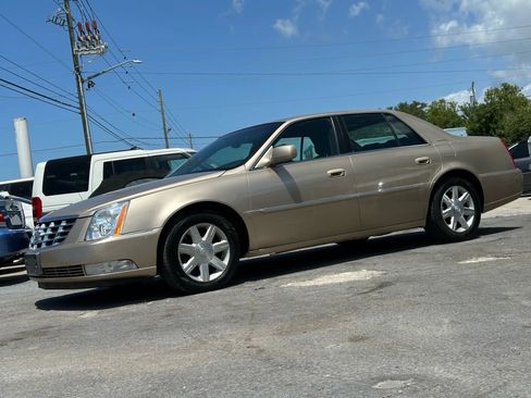 Used 2006 Cadillac DTS w/ Trunk Convenience Package image 21