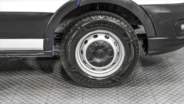Used 2022 Ford Transit 250 Low Roof RWD image 28