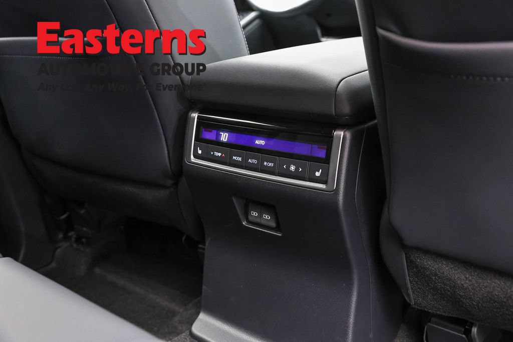 Used 2024 Lexus GX 550 w/ Cold Area Package AWD/4WD image 27