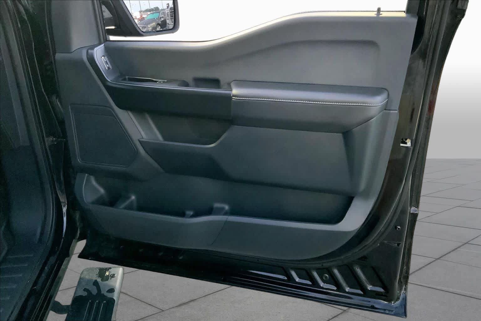 Used 2025 Ford F150 STX w/ Equipment Group 200A RWD image 21