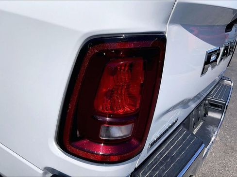 Used 2025 RAM 2500 Big Horn AWD/4WD image 25