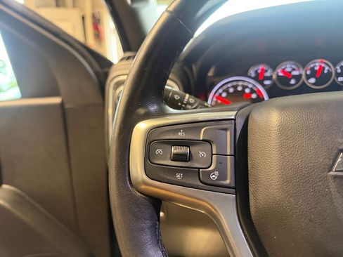 Used 2021 Chevrolet Silverado 1500 LT AWD/4WD image 23