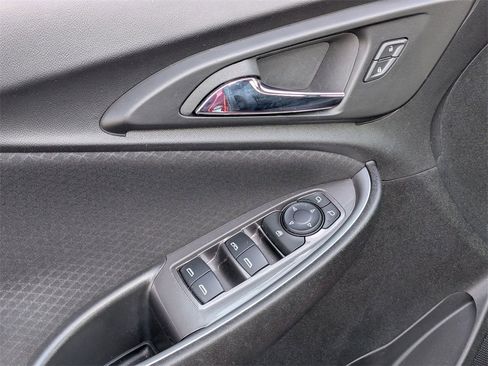 Used 2024 Chevrolet Malibu LT image 14