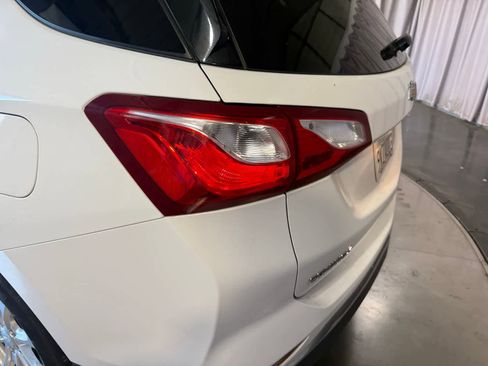 Used 2021 Chevrolet Equinox LT image 12