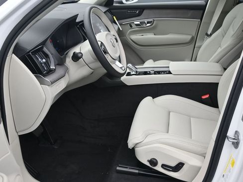 New 2026 Volvo XC90 T8 Ultra w/ Protection Package Premier AWD/4WD image 11
