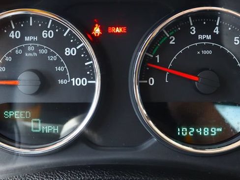 Used 2015 Jeep Wrangler Unlimited Sport w/ Max Tow Package AWD/4WD image 42