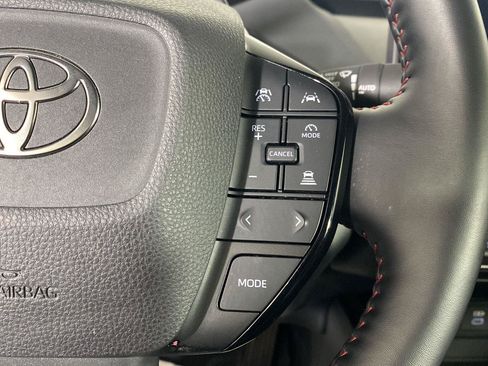 Used 2024 Toyota Prius Prime FWD image 12