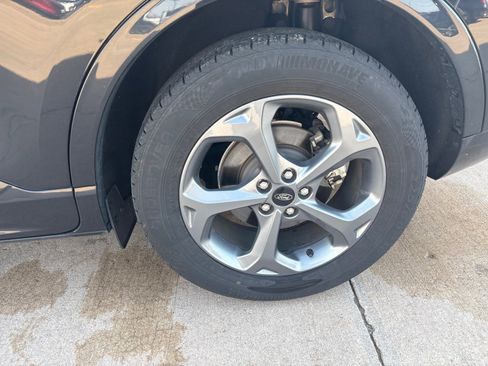 Used 2024 Ford Escape ST-Line image 11