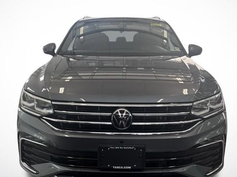 Used 2023 Volkswagen Tiguan SEL R-Line AWD/4WD image 2