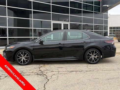 Used 2021 Toyota Camry SE image 7