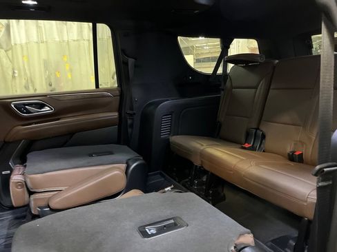 Used 2024 Chevrolet Suburban High Country w/ Max Trailering Package AWD/4WD image 24