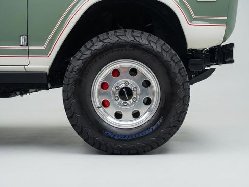 Used 2025 Ford Bronco Badlands AWD/4WD image 6