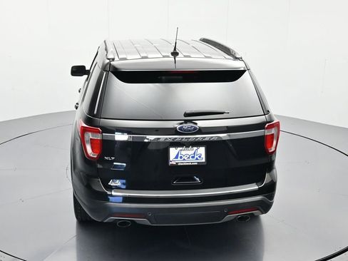 Used 2018 Ford Explorer XLT w/ Equipment Group 202A FWD image 34