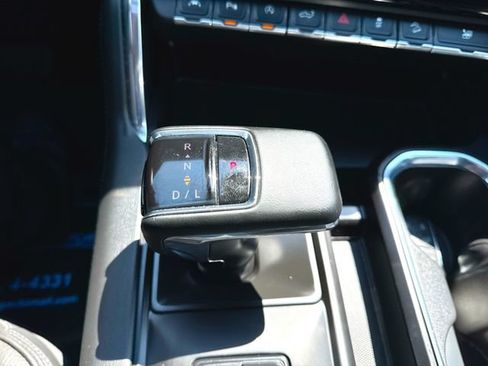 Used 2024 GMC Sierra 1500 Denali AWD/4WD image 16