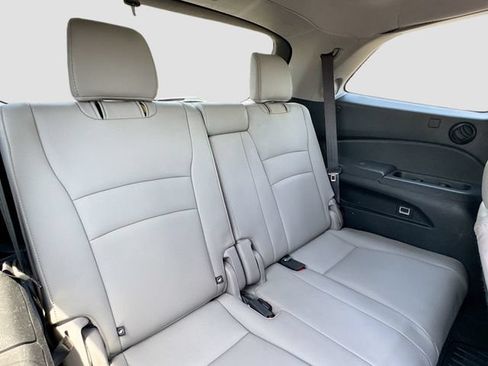 Used 2016 Honda Pilot Touring image 35