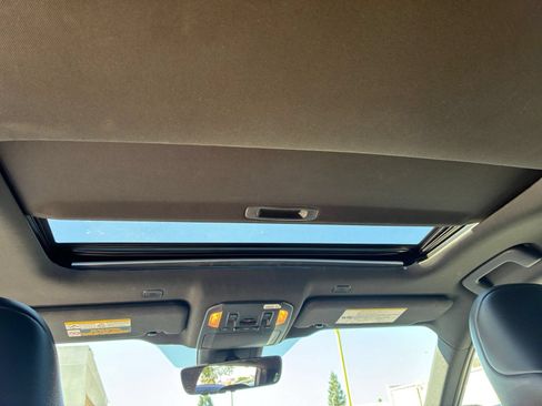 Used 2024 Toyota Highlander XSE FWD image 21