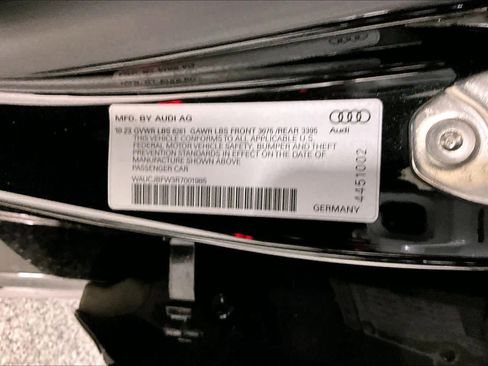 Used 2024 Audi e-tron GT Premium Plus image 33