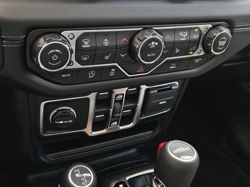 New 2026 Jeep Gladiator Sport AWD/4WD image 20