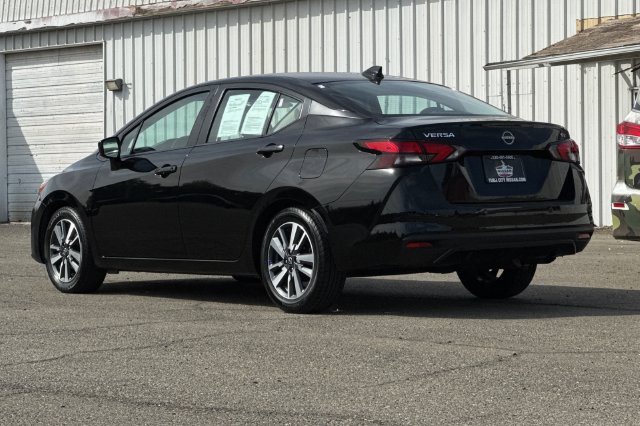 Used 2023 Nissan Versa SV FWD image 6