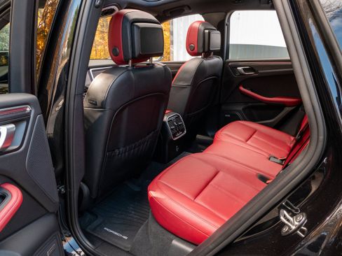 Used 2023 Porsche Macan GTS image 38