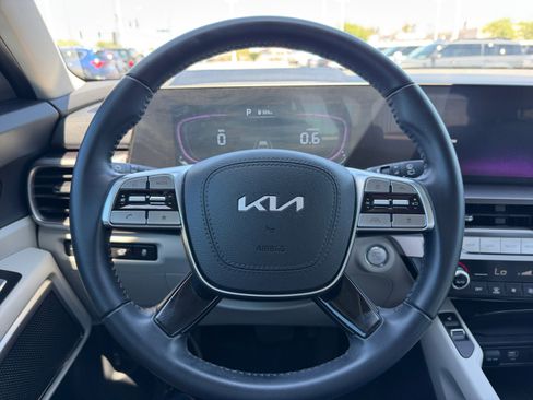 Used 2025 Kia Telluride S AWD/4WD image 9
