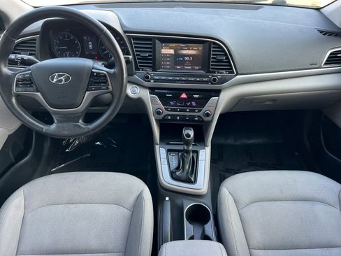 Used 2017 Hyundai Elantra SE w/ SE A/T Tech Package 03 image 4