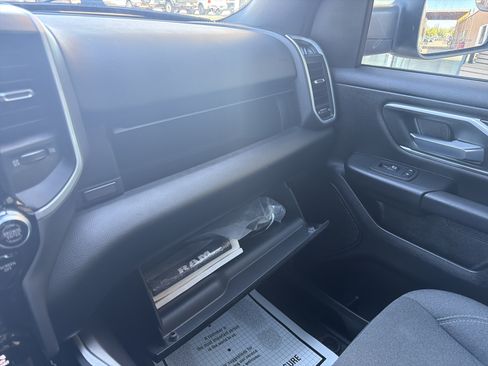 Used 2023 RAM 1500 Big Horn AWD/4WD image 24