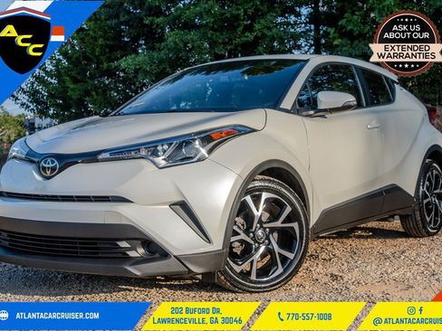 Used 2018 Toyota C-HR XLE FWD image 1