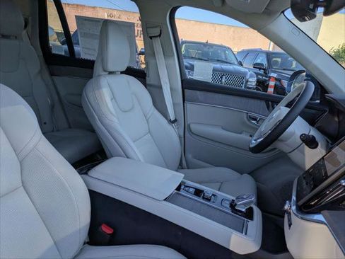 New 2026 Volvo XC90 B6 Ultra image 14