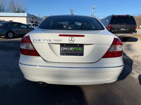 Used 2008 Mercedes-Benz CLK 350 Coupe image 4