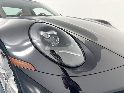 Used 2020 Porsche 911 Carrera S RWD image 49