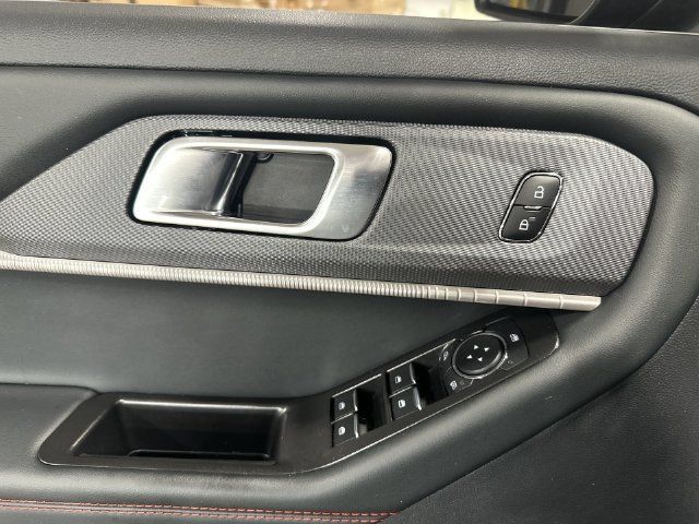 Certified 2025 Ford Explorer ST-Line AWD/4WD image 19