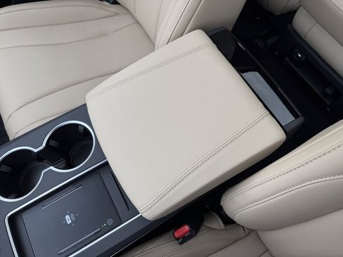 New 2026 Acura MDX SH-AWD image 25