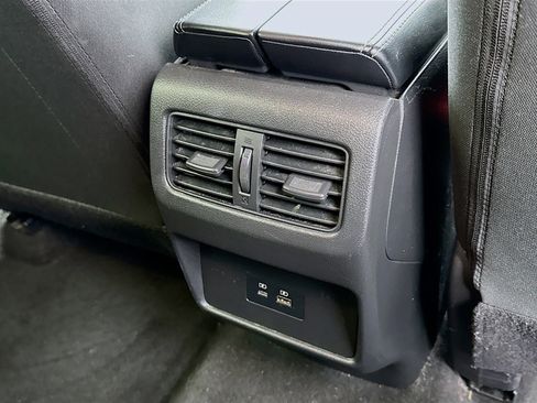 Used 2023 Nissan Rogue SV FWD image 16