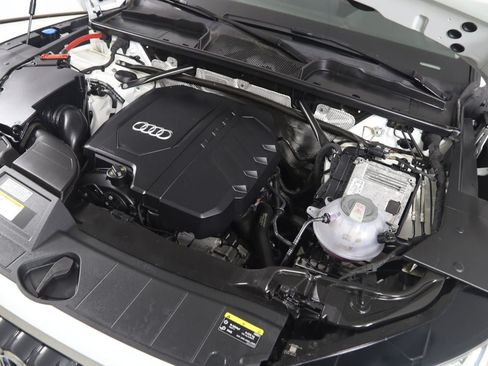 Used 2023 Audi Q5 2.0T Premium w/ Convenience Package AWD/4WD image 19
