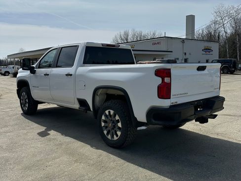 Used 2024 Chevrolet Silverado 2500 Custom w/ Custom Convenience Package image 6
