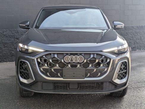 Certified 2025 Audi Q5 Premium Plus w/ Premium Plus image 2