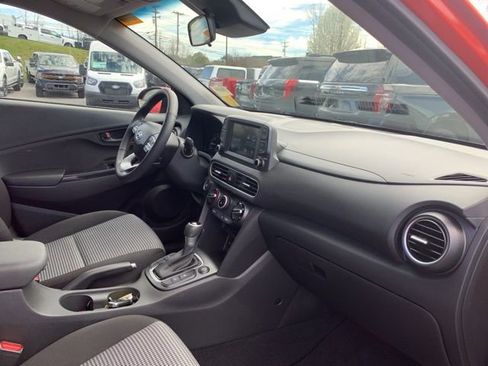 Used 2019 Hyundai Kona SEL image 16