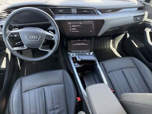 Used 2022 Audi e-tron Premium image 13