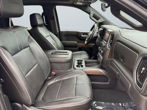 Used 2019 Chevrolet Silverado 1500 High Country w/ High Country Premium Package AWD/4WD image 15
