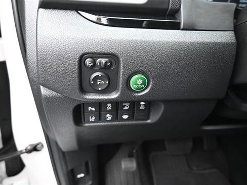 Used 2025 Honda Ridgeline Black Edition image 8