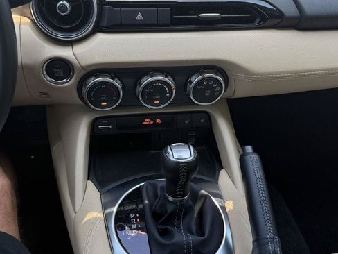 Used 2025 MAZDA MX-5 Miata RF Grand Touring RWD image 26