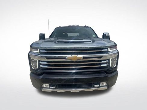 Used 2023 Chevrolet Silverado 2500 High Country w/ Z71 Off-Road Package AWD/4WD image 3